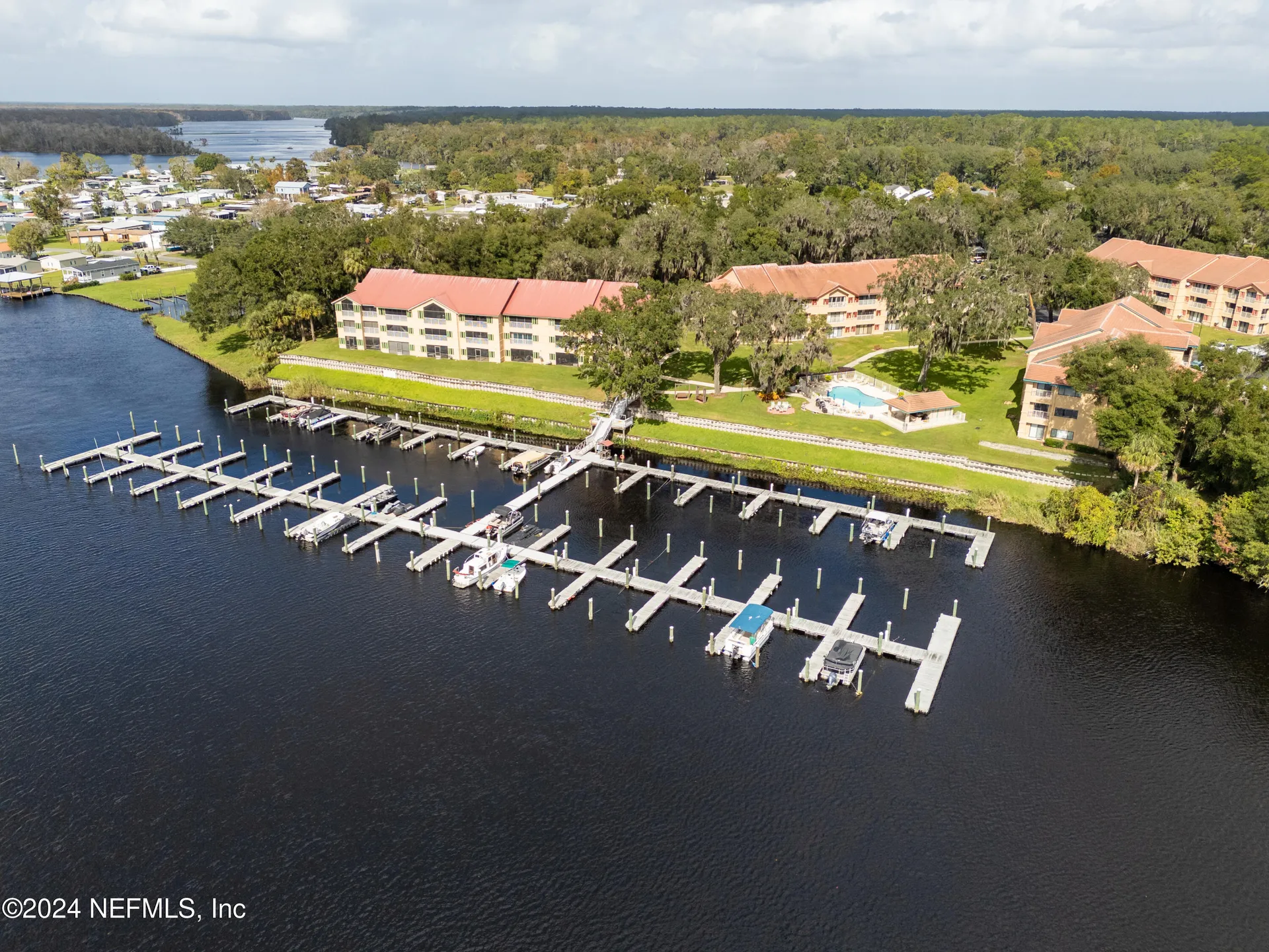 99 Broad River Place Welaka FL 32193