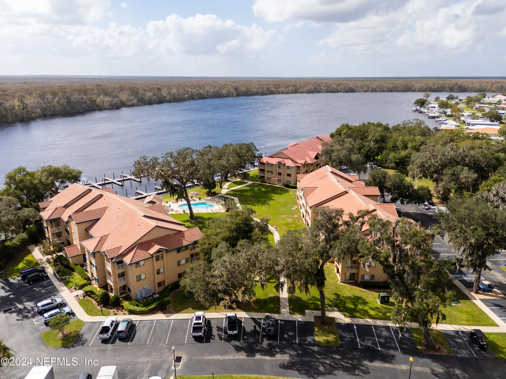 99 Broad River Place Welaka FL 32193