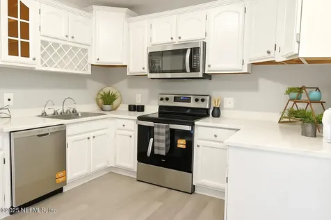 2326 Leonid Road Jacksonville FL 32218
