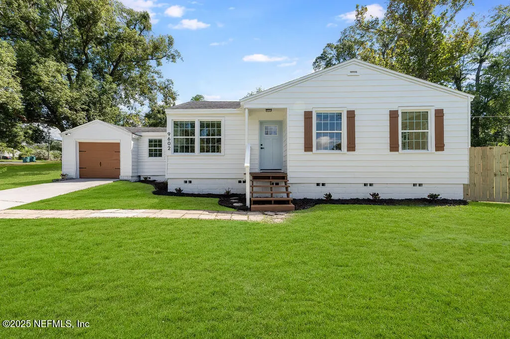 9602 Macarthur Court S Jacksonville FL 32216