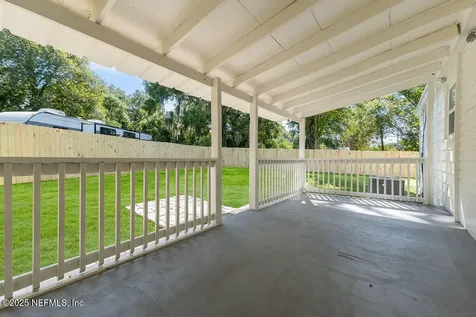 9602 Macarthur Court S Jacksonville FL 32216