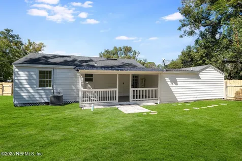 9602 Macarthur Court S Jacksonville FL 32216