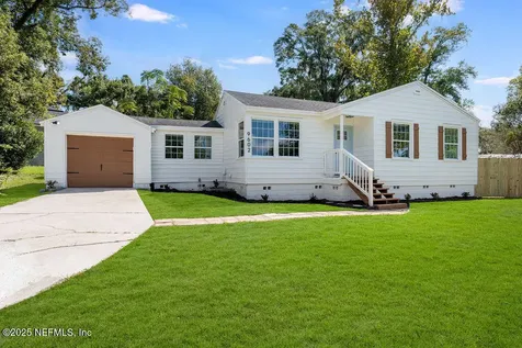 9602 Macarthur Court S Jacksonville FL 32216