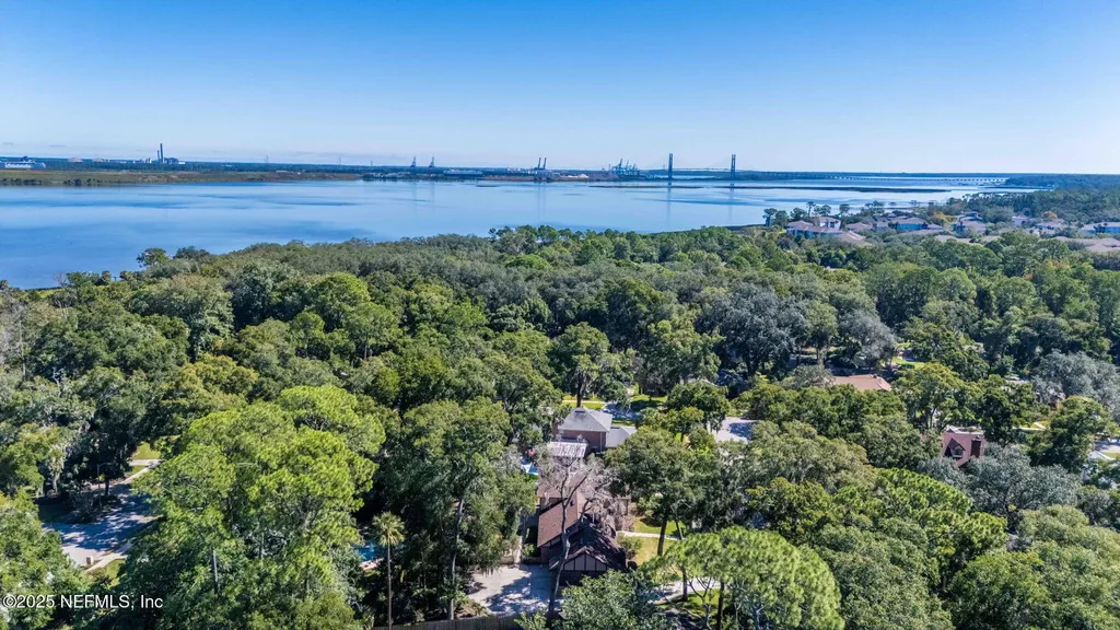 5477 Brightwater Lane Jacksonville FL 32277