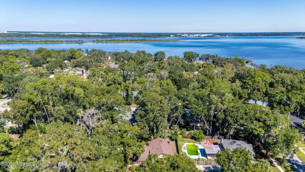 5477 Brightwater Lane Jacksonville FL 32277