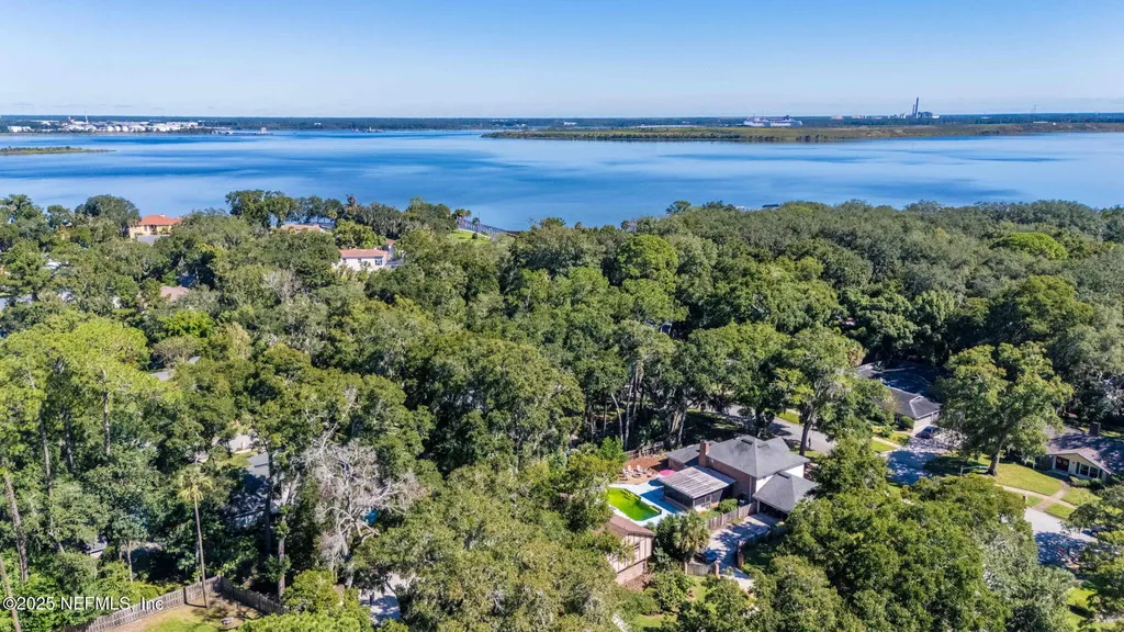 5477 Brightwater Lane Jacksonville FL 32277