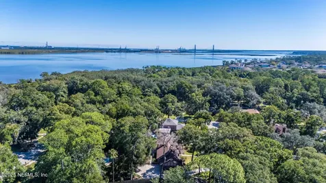 5477 Brightwater Lane Jacksonville FL 32277