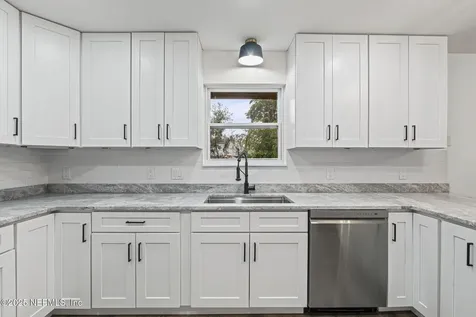 5477 Brightwater Lane Jacksonville FL 32277