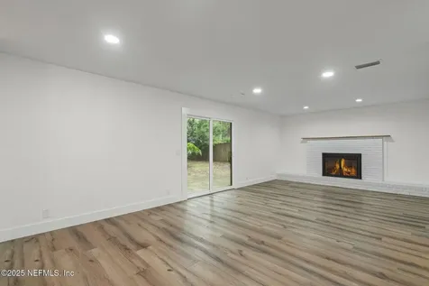 5477 Brightwater Lane Jacksonville FL 32277
