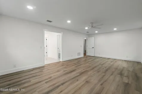 5477 Brightwater Lane Jacksonville FL 32277