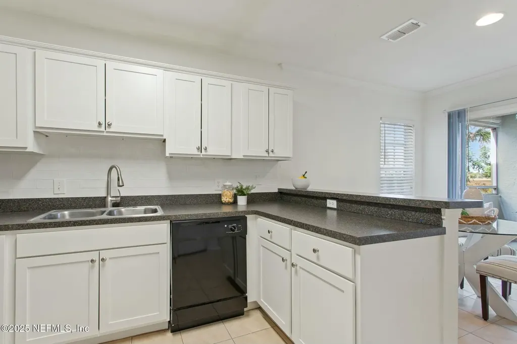 1701 The Greens Way Jacksonville Beach FL 32250
