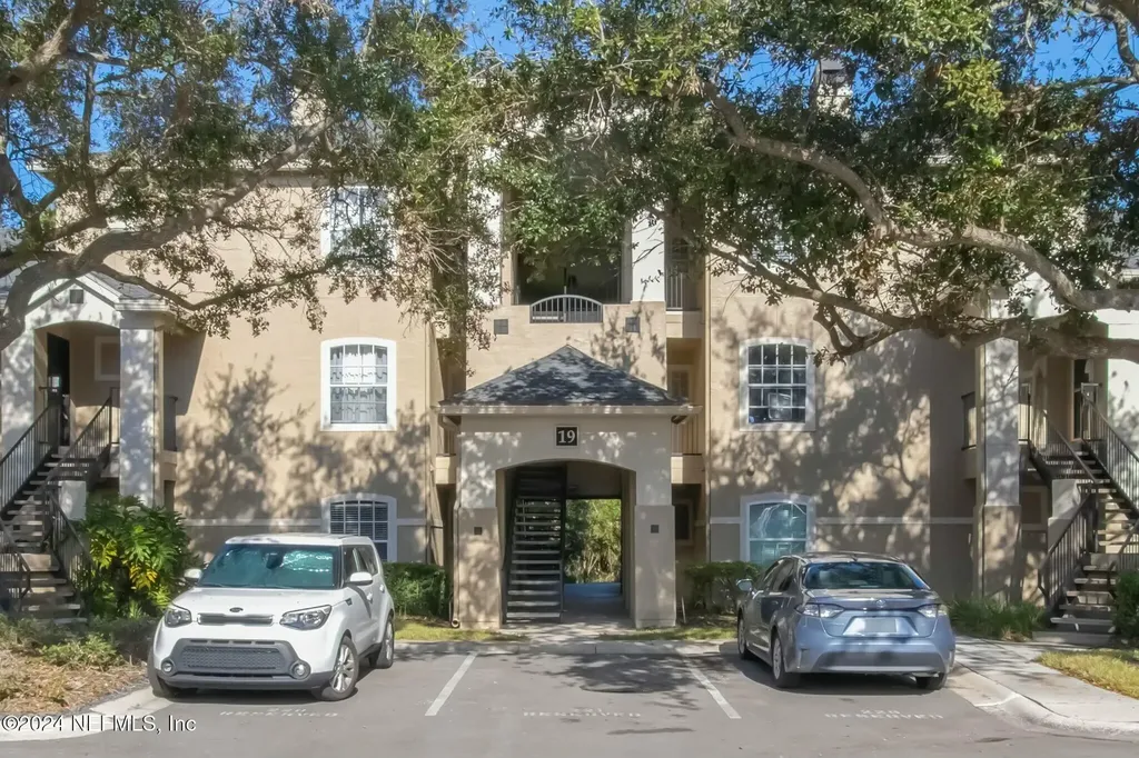 1701 The Greens Way Jacksonville Beach FL 32250