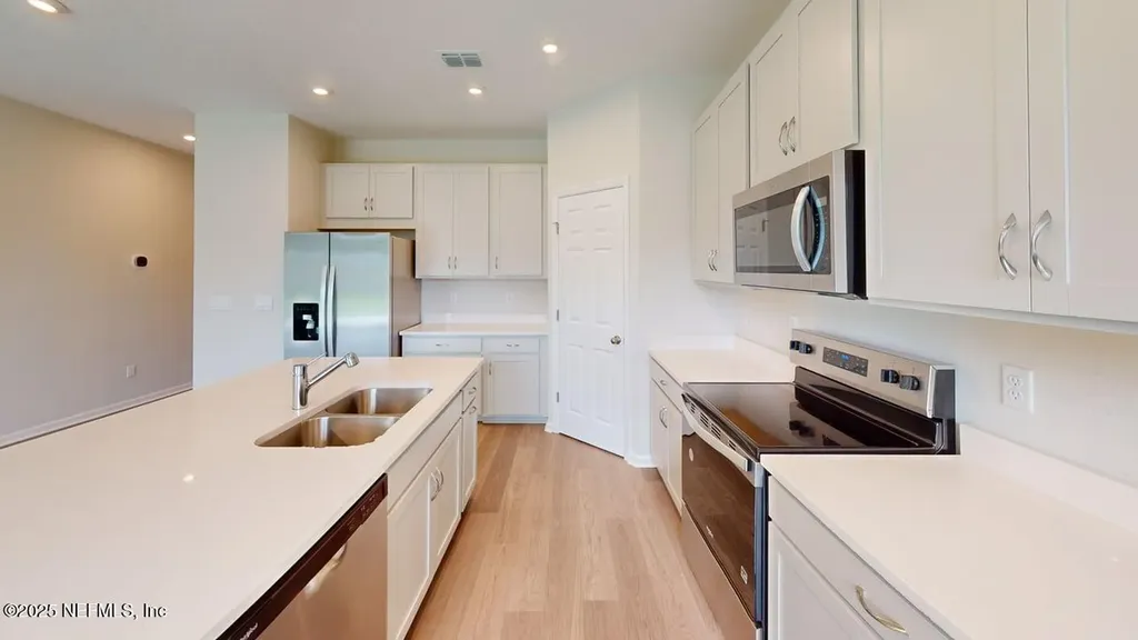 2930 Darlington Oak Road Green Cove Springs FL 32043