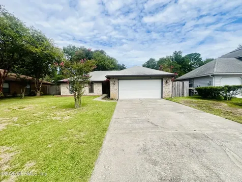 8456 Bandera Circle W Jacksonville FL 32244