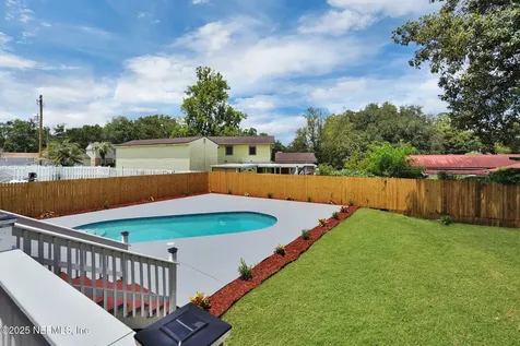6817 Rojo Court Jacksonville FL 32210