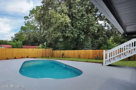 6817 Rojo Court Jacksonville FL 32210