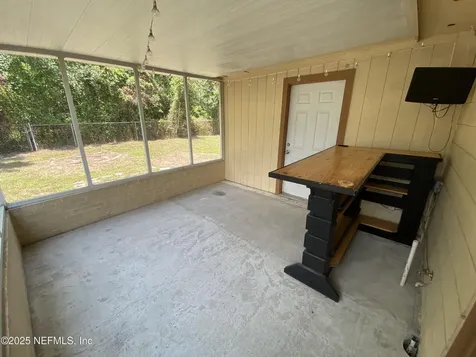 4581 Praver Drive N Jacksonville FL 32217