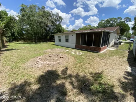 4581 Praver Drive N Jacksonville FL 32217