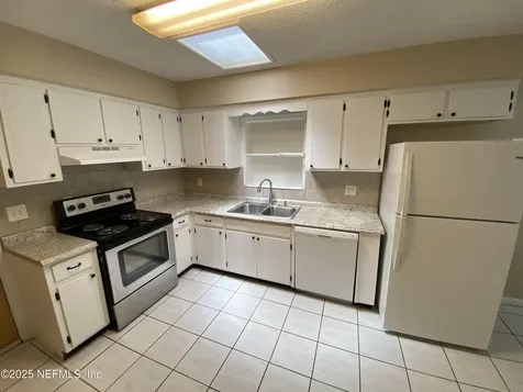 4581 Praver Drive N Jacksonville FL 32217
