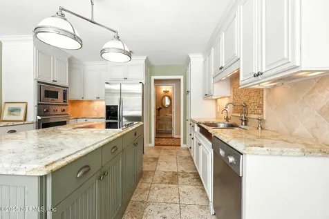 8243 Shady Grove Court Jacksonville FL 32256