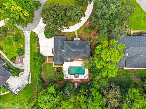8243 Shady Grove Court Jacksonville FL 32256