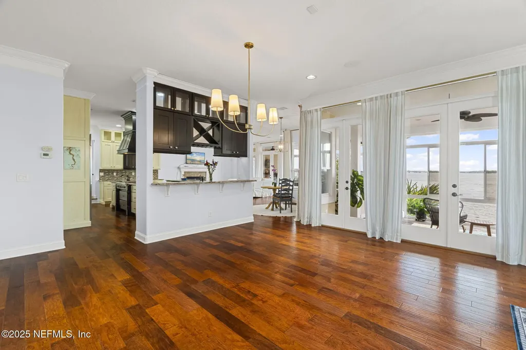 102 Yacht Club Pointe Green Cove Springs FL 32043