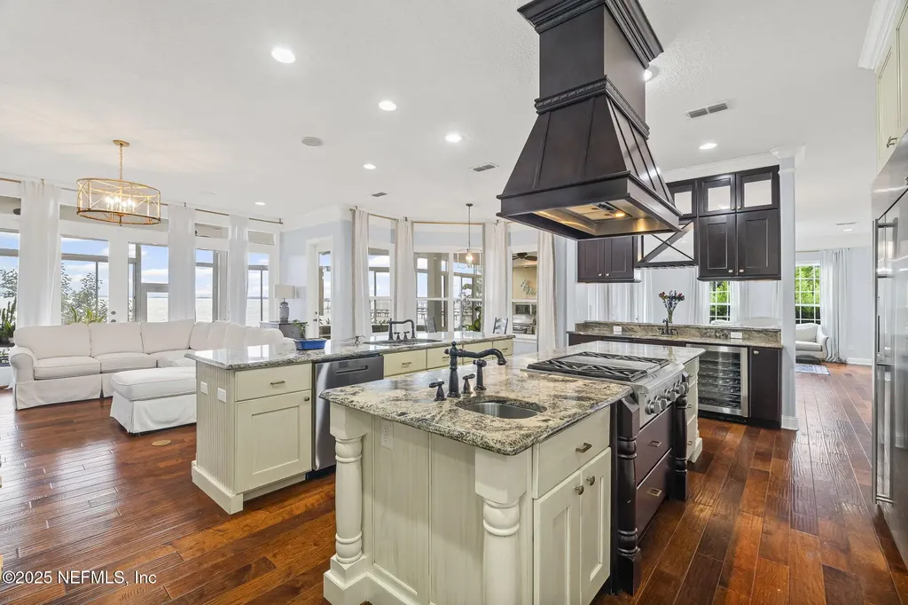 102 Yacht Club Pointe Green Cove Springs FL 32043