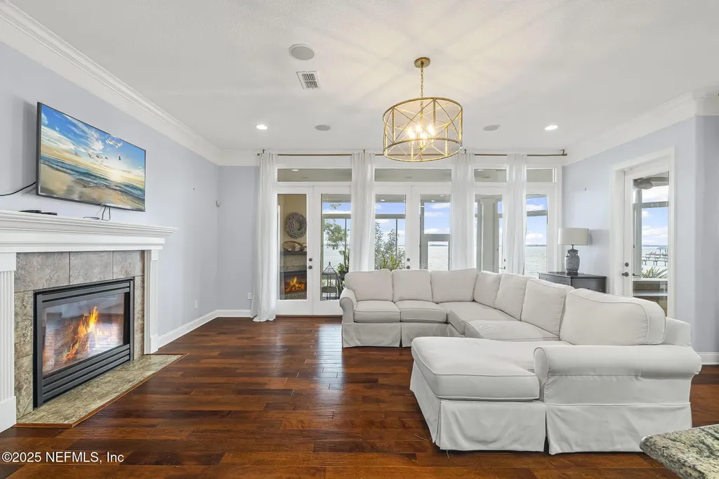 102 Yacht Club Pointe Green Cove Springs FL 32043