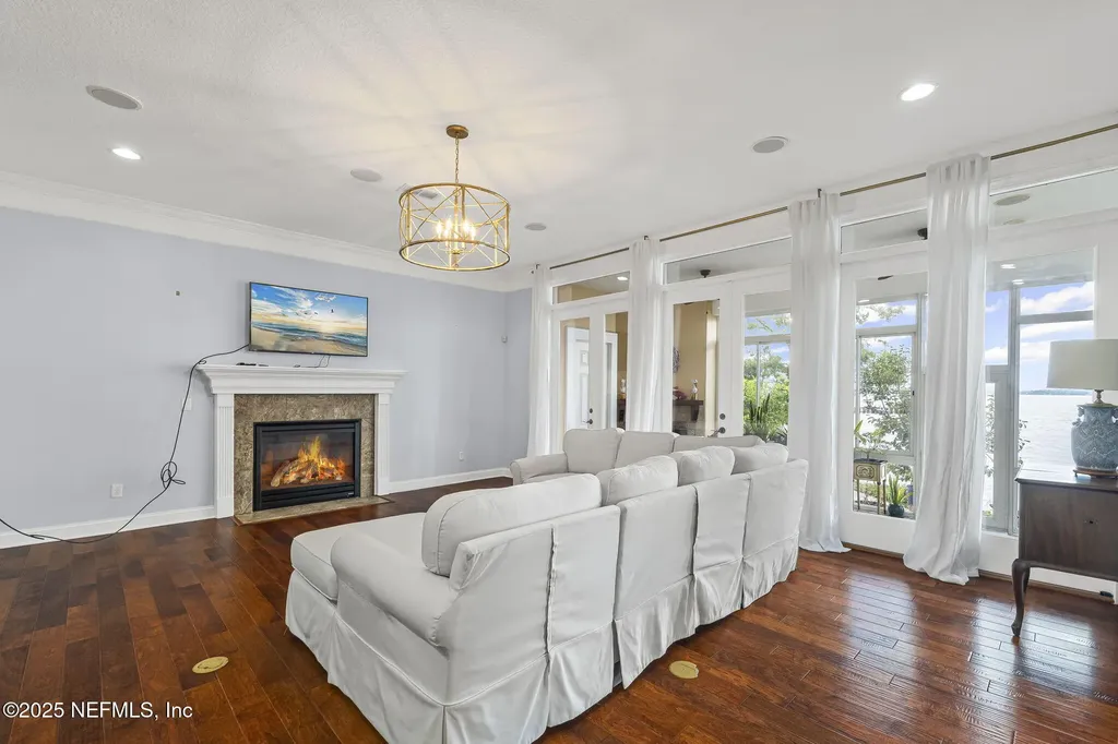 102 Yacht Club Pointe Green Cove Springs FL 32043