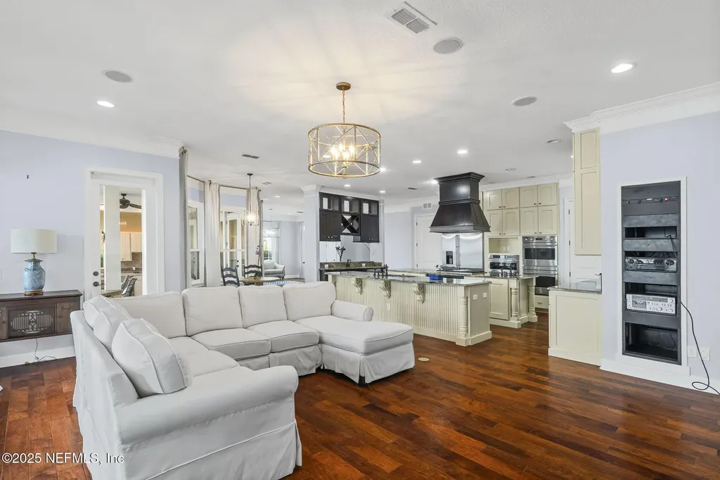 102 Yacht Club Pointe Green Cove Springs FL 32043