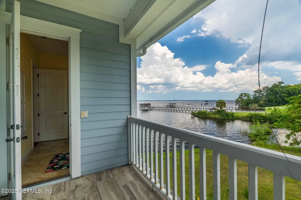 102 Yacht Club Pointe Green Cove Springs FL 32043