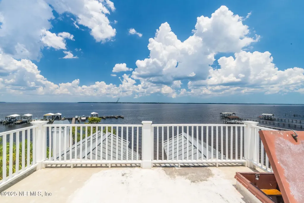 102 Yacht Club Pointe Green Cove Springs FL 32043