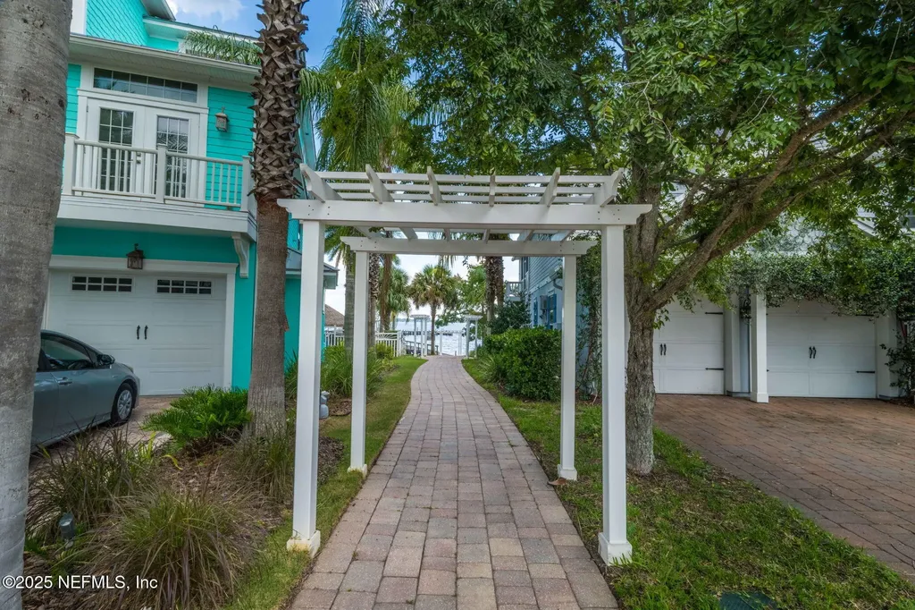 102 Yacht Club Pointe Green Cove Springs FL 32043