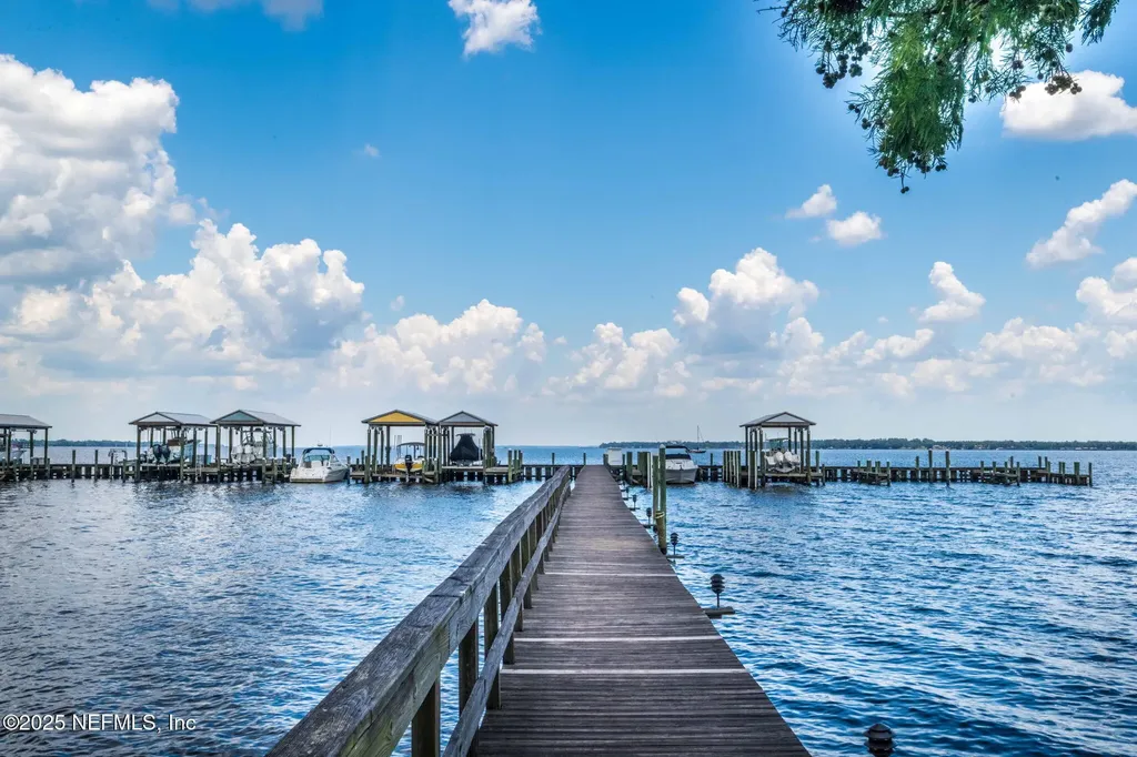 102 Yacht Club Pointe Green Cove Springs FL 32043
