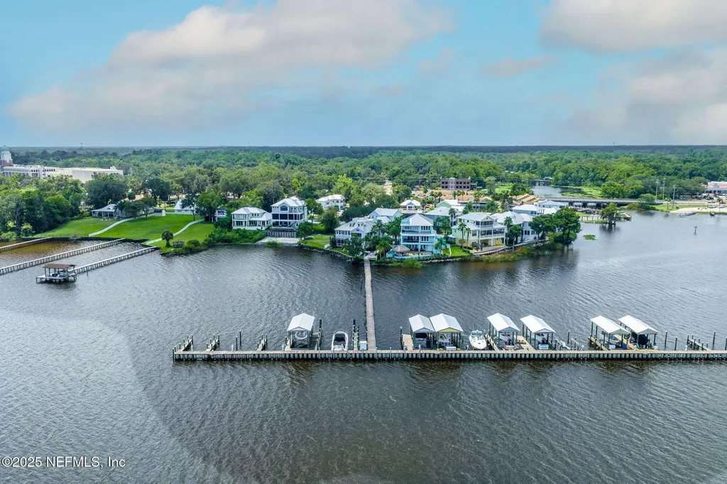 102 Yacht Club Pointe Green Cove Springs FL 32043