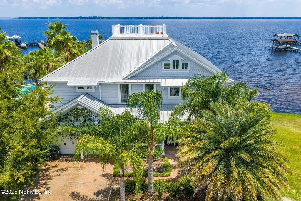 102 Yacht Club Pointe Green Cove Springs FL 32043