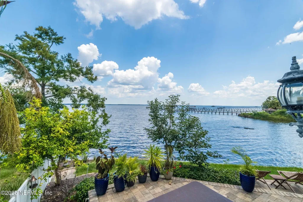 102 Yacht Club Pointe Green Cove Springs FL 32043