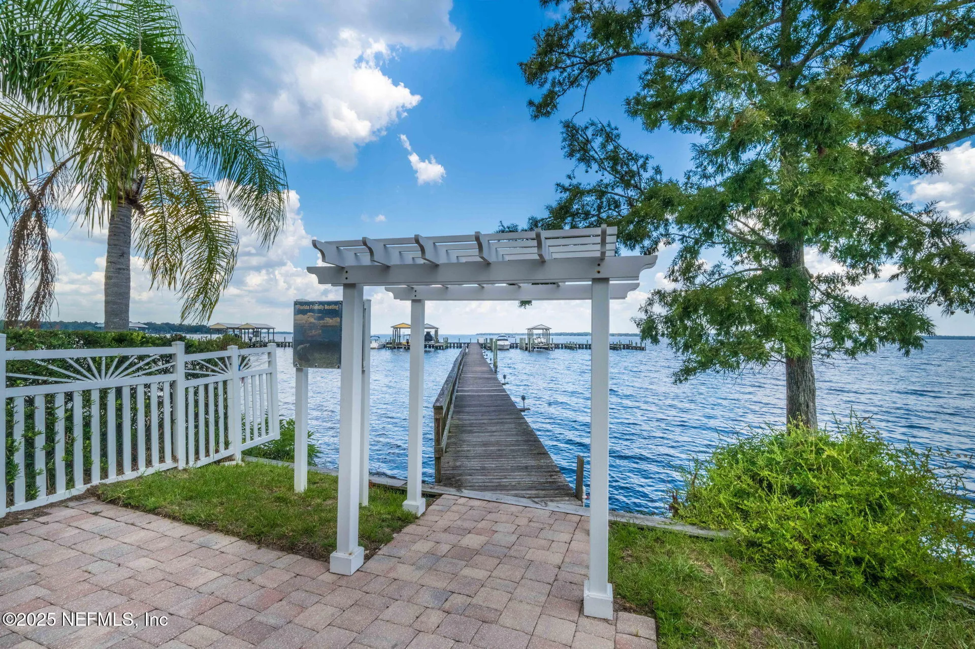 102 Yacht Club Pointe Green Cove Springs FL 32043