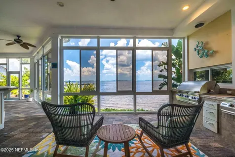 102 Yacht Club Pointe Green Cove Springs FL 32043