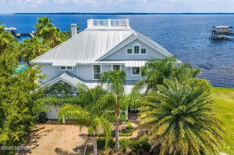 102 Yacht Club Pointe Green Cove Springs FL 32043
