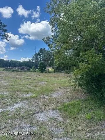 125 E 1st Avenue Pierson FL 32180