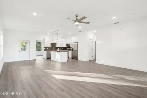 1856 9th Avenue Deland FL 32724