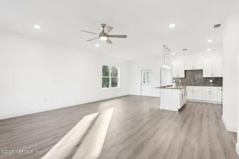 1856 9th Avenue Deland FL 32724