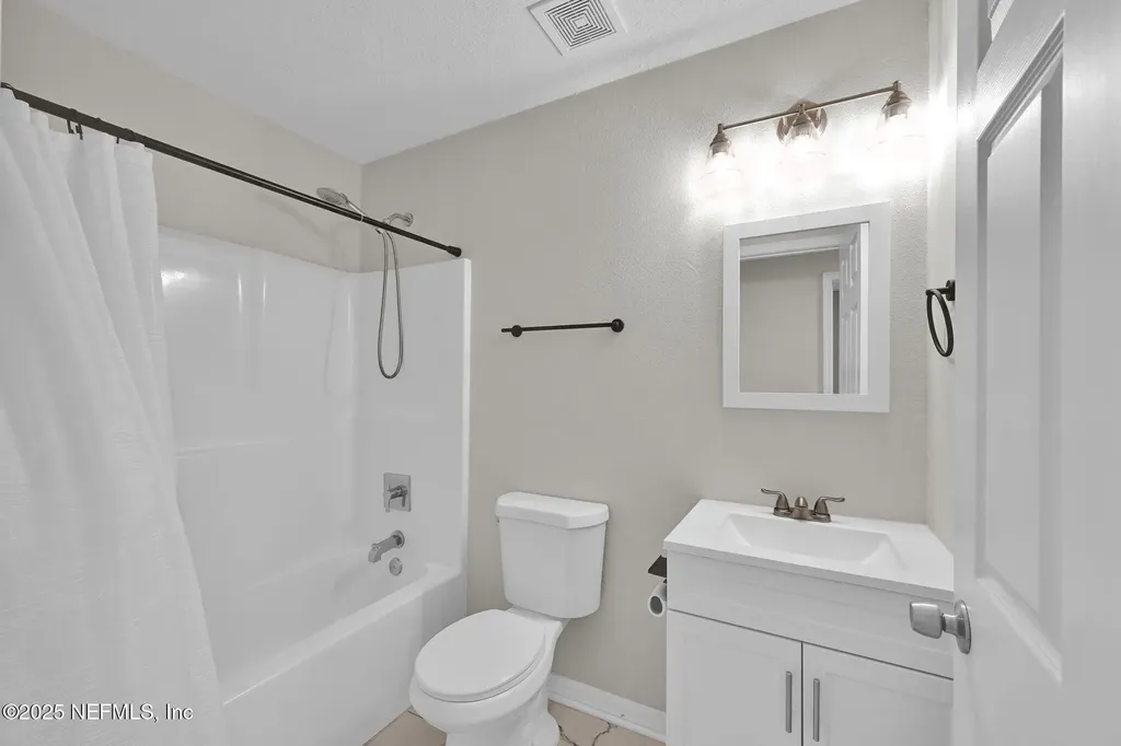 3702 Wood Creek Lane Jacksonville FL 32206
