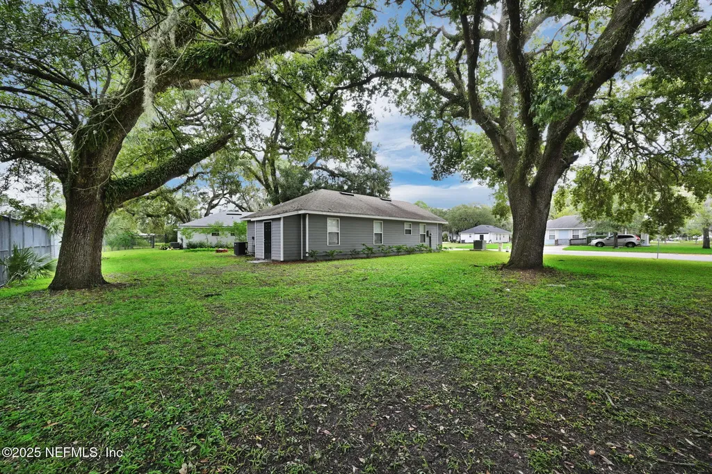 3702 Wood Creek Lane Jacksonville FL 32206