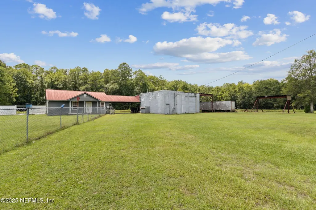 451632 State Road 200 Callahan FL 32011