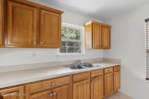 451632 State Road 200 Callahan FL 32011