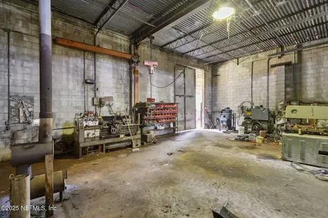 451632 State Road 200 Callahan FL 32011