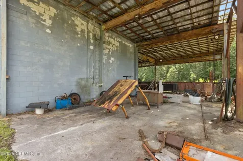 451632 State Road 200 Callahan FL 32011