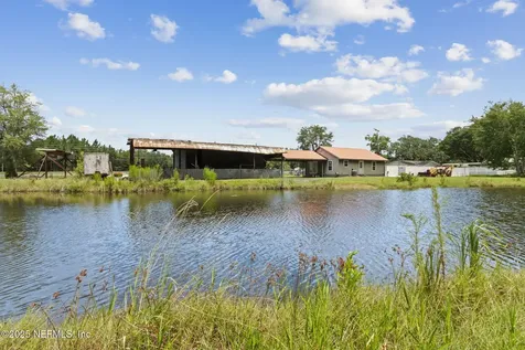 451632 State Road 200 Callahan FL 32011